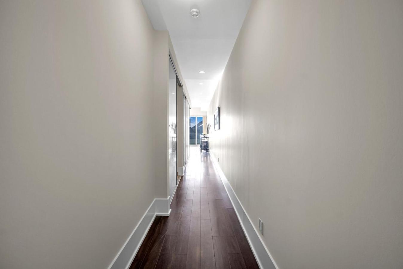 Cn Tower View 2 Bed Near Rogers Centre, Scotiabank, Mtcc Ferienhaus *