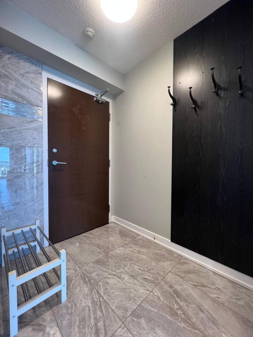 Modern Oasis In The Core Apartment