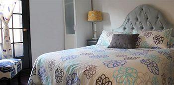 Bed & Breakfast Downtown 4*