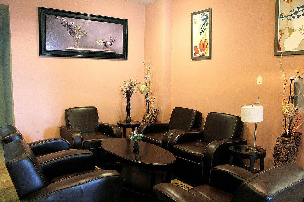 Edward North York Hotel 3*