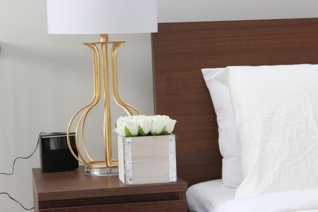 Apartment Atlas Suites- Furnished Apartments-college Street,