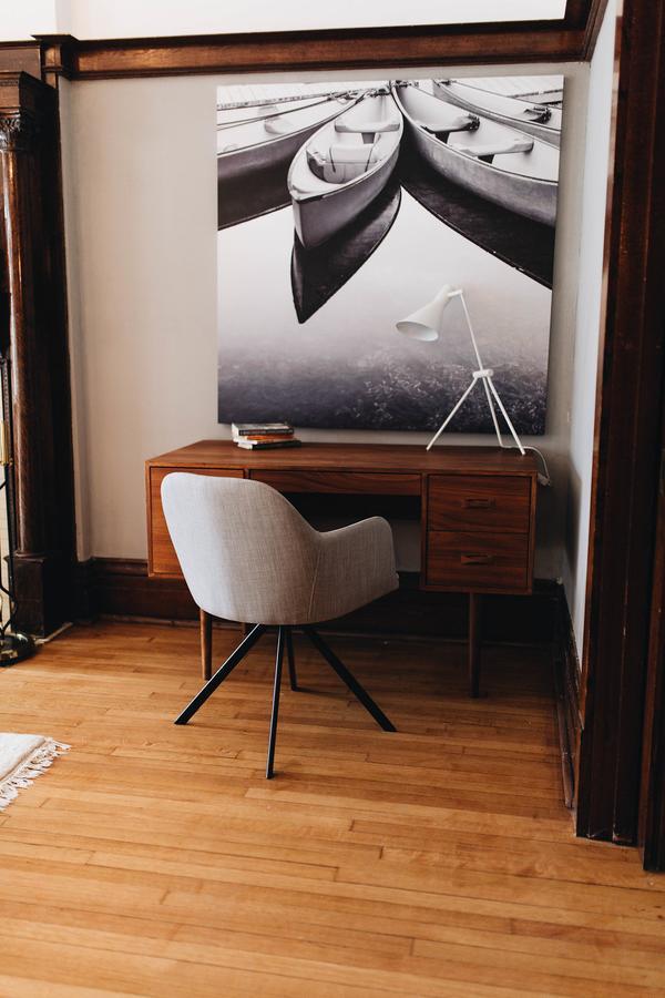Grand On Palmerston Blvd. Apartment
