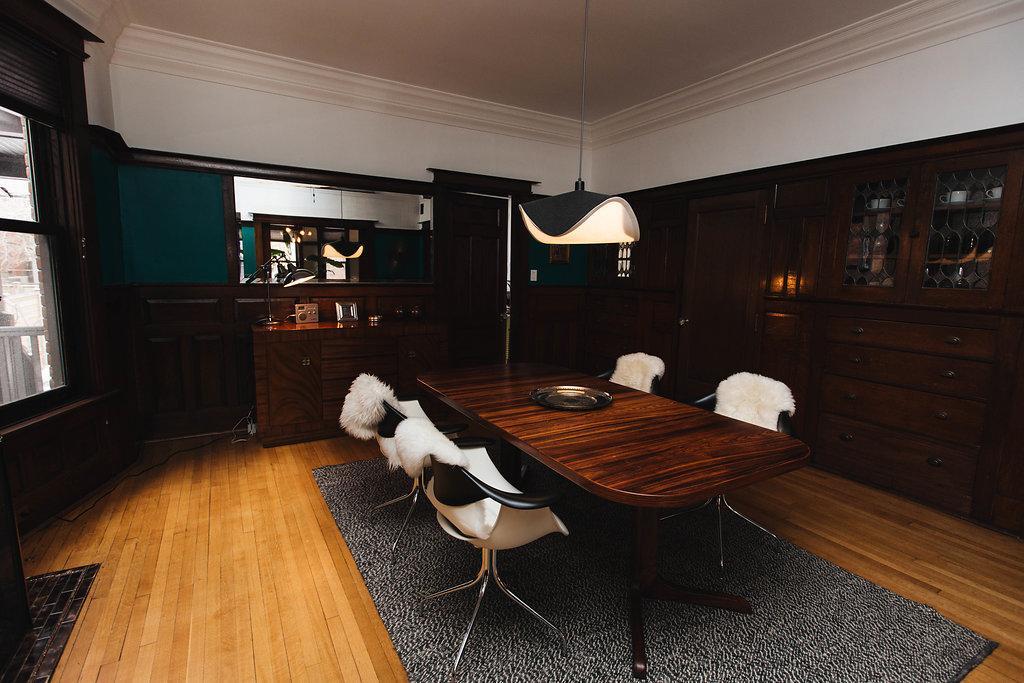 Grand On Palmerston Blvd. Apartment