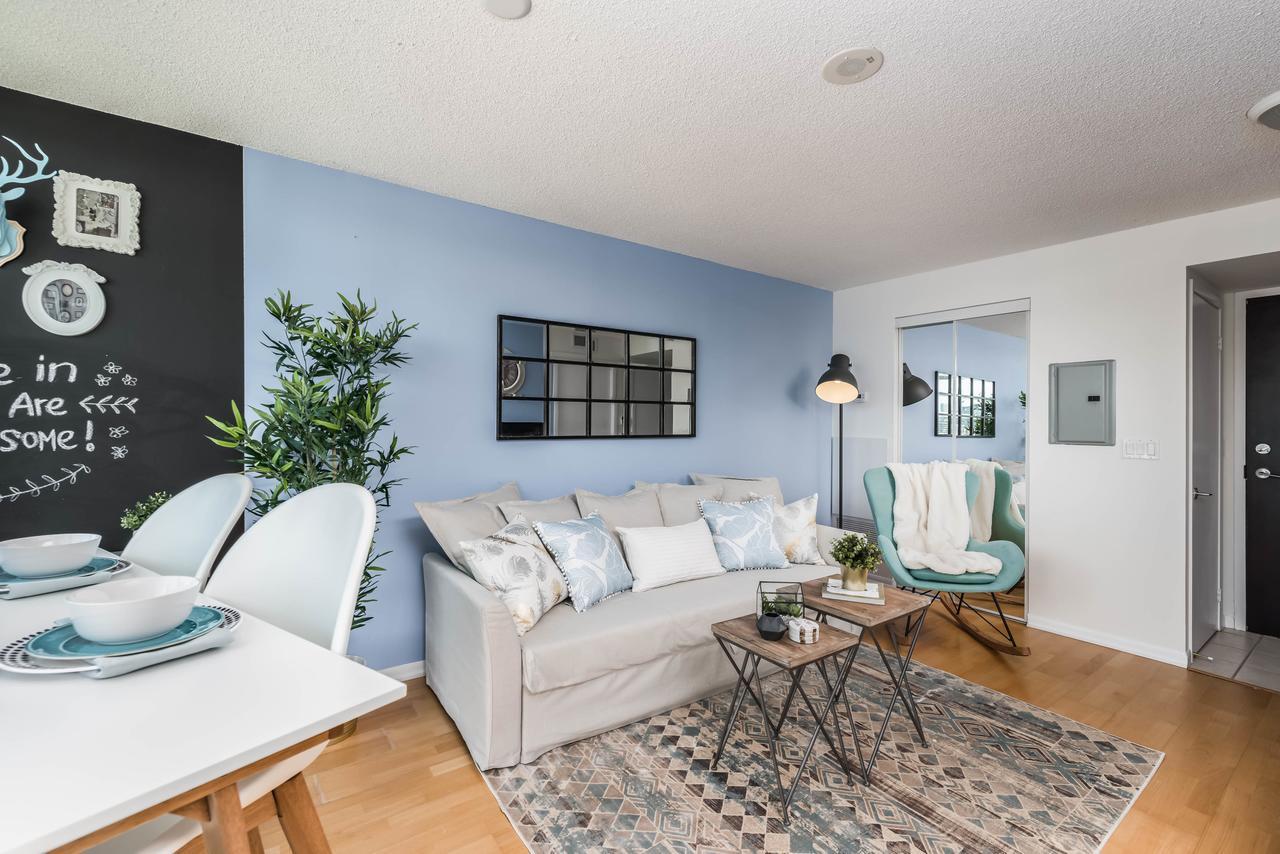 Cityscape In York Apartment