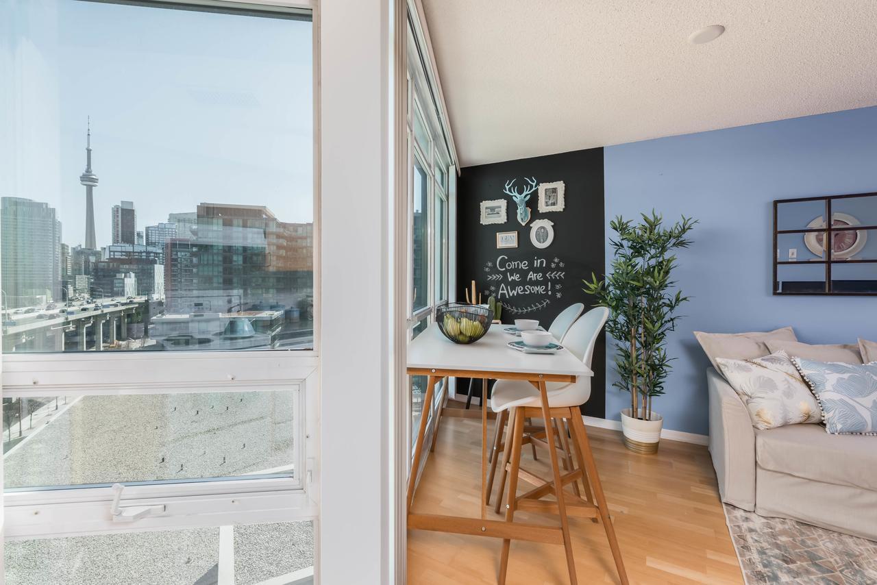 Cityscape In York Apartment Toronto