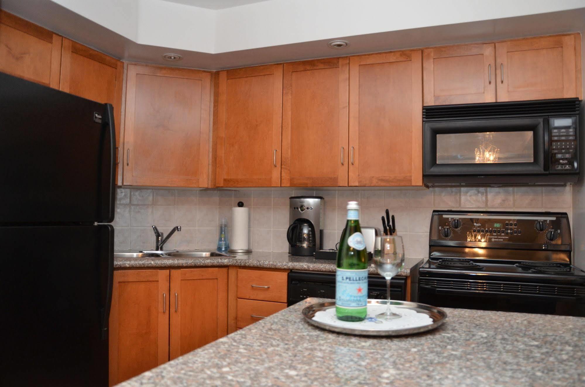 Living Suites - Toronto Convention Centre Apartment Toronto