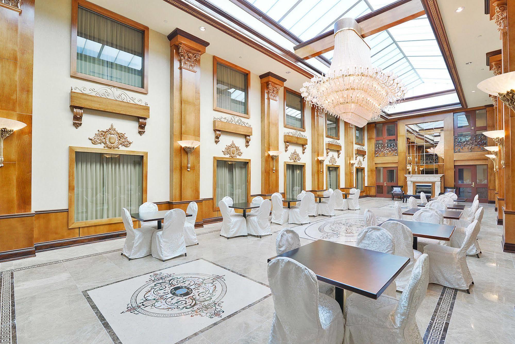Woodbine & Hotel 3*