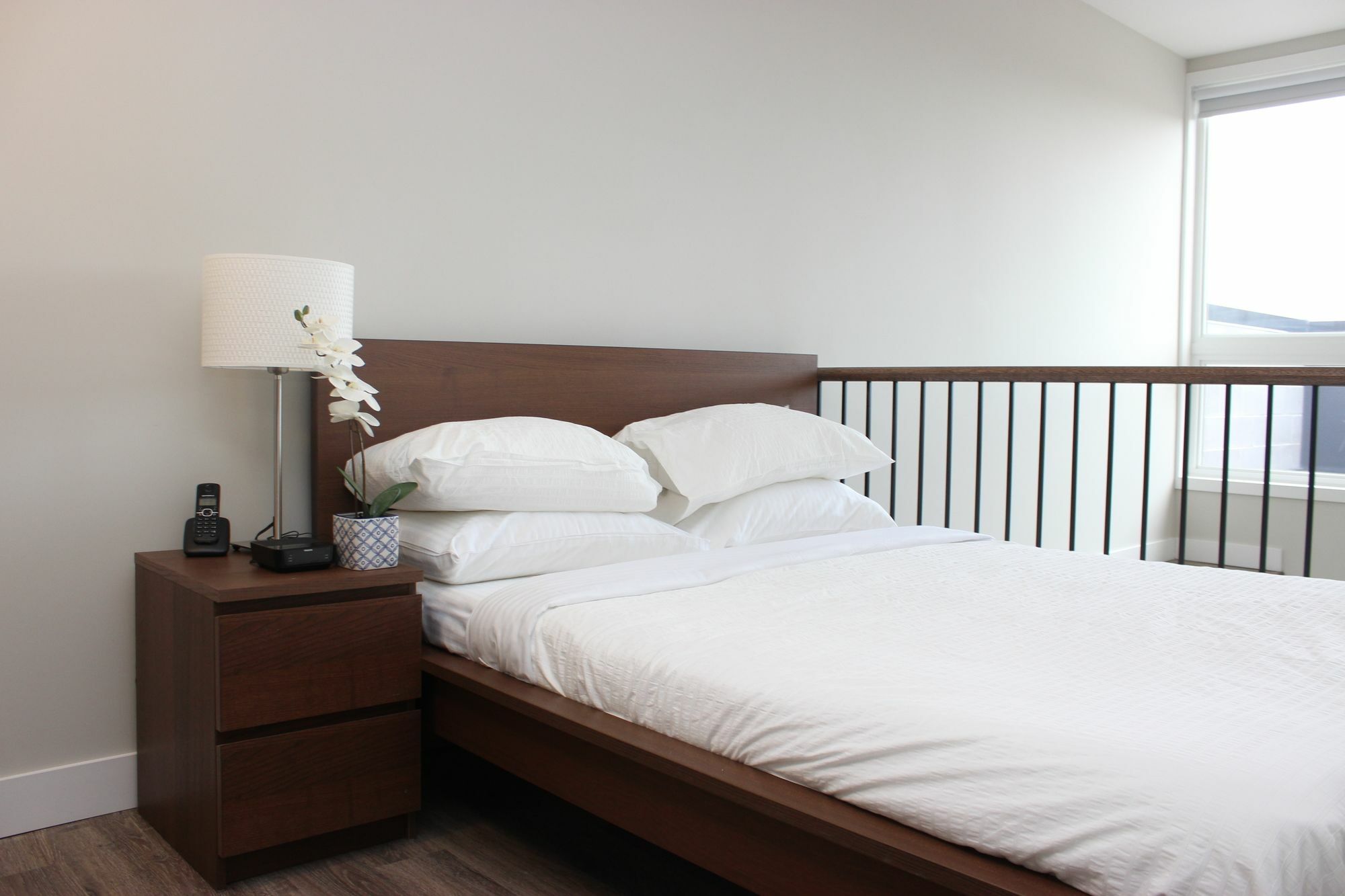 Atlas Suites- Furnished Apartments-college Street, Apartment Toronto
