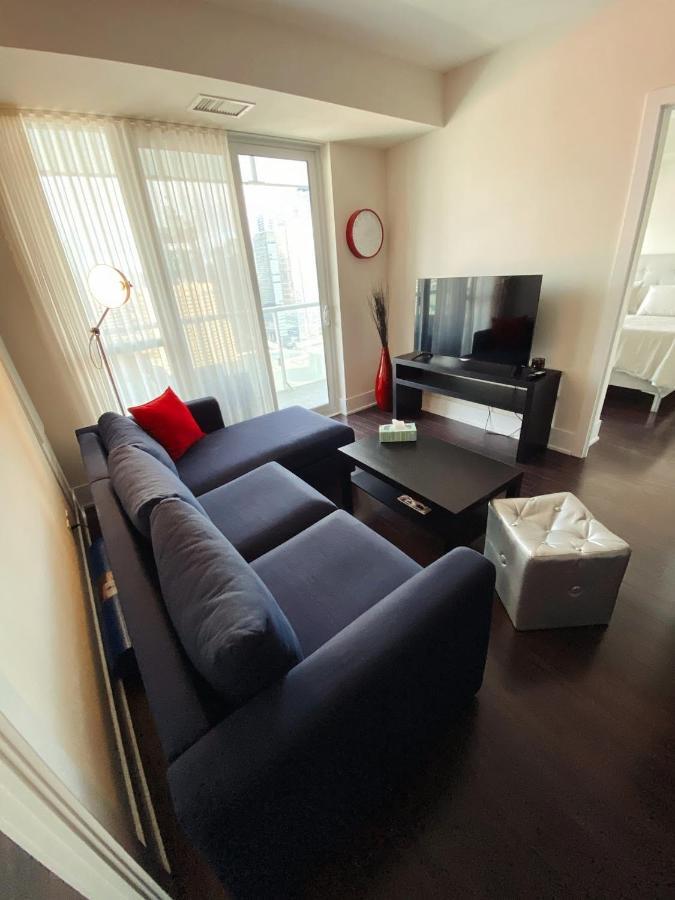 Apartment Luxury On Cn Tower Toronto