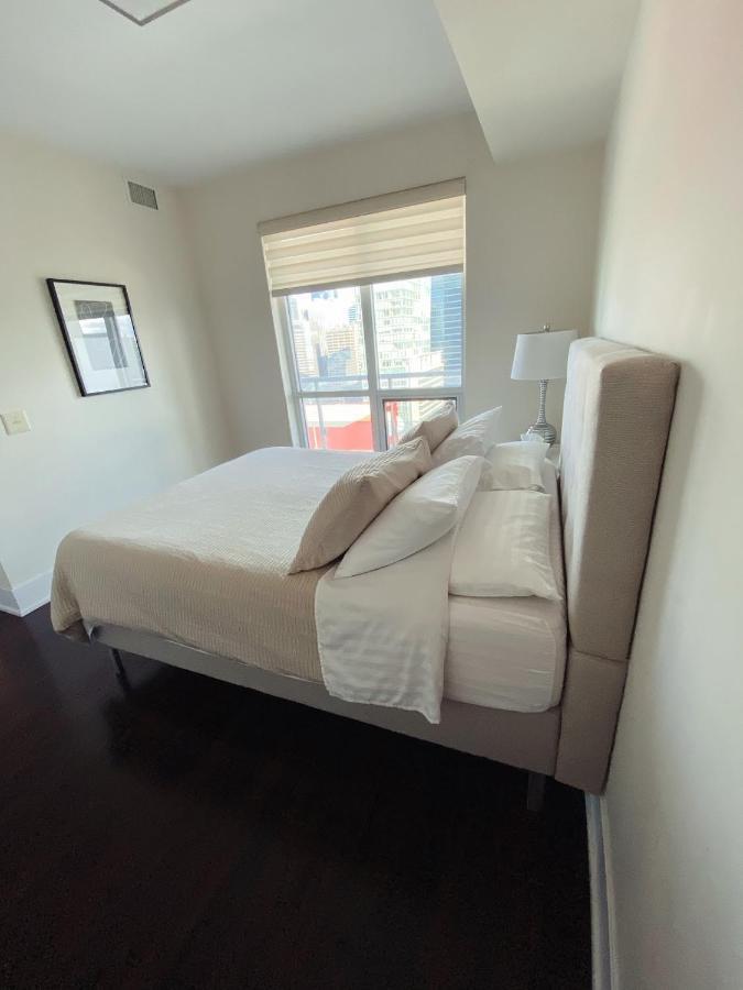 Apartment Luxury On Cn Tower
