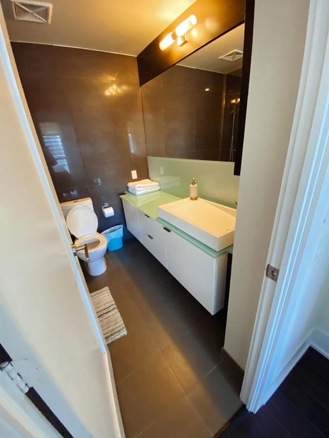 Luxury On Cn Tower Toronto